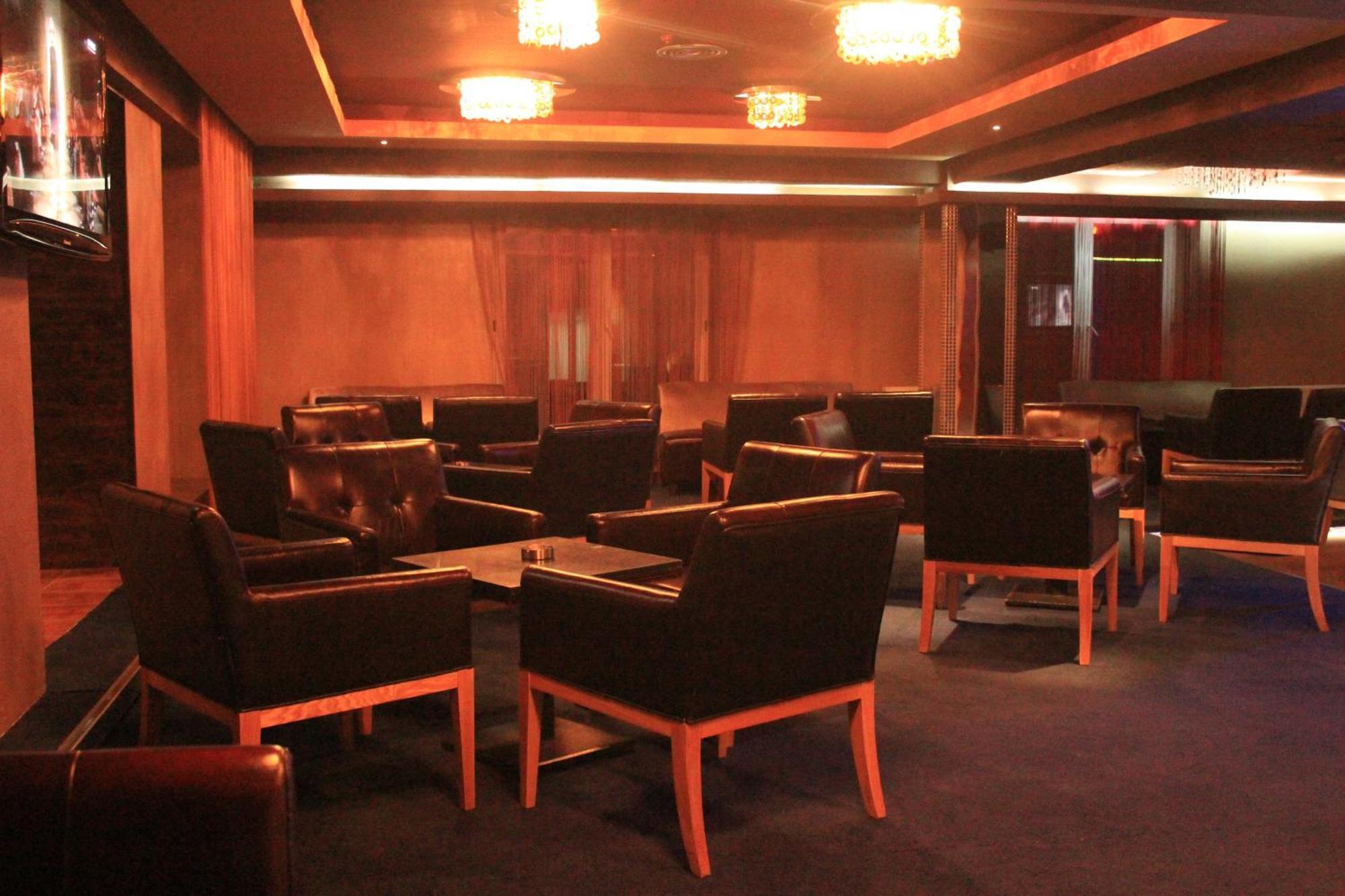 The Corporate Hotel Oelan-bator Buitenkant foto